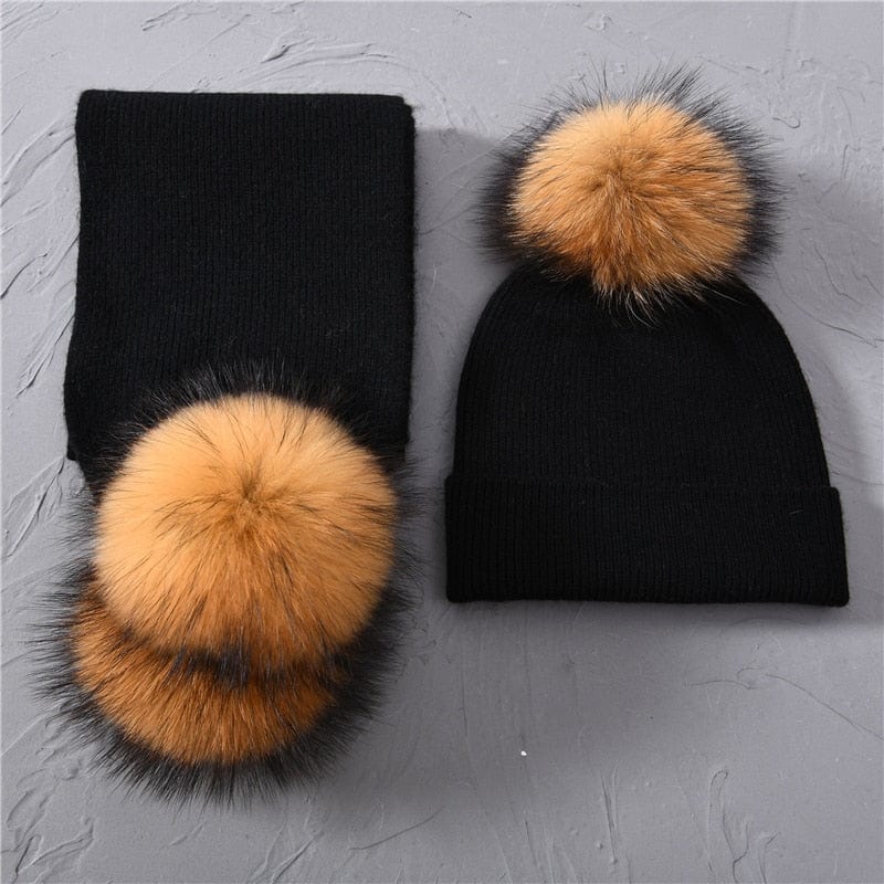 Cadeau showroom 6 Ensemble bonnet épais et écharpe a pompons