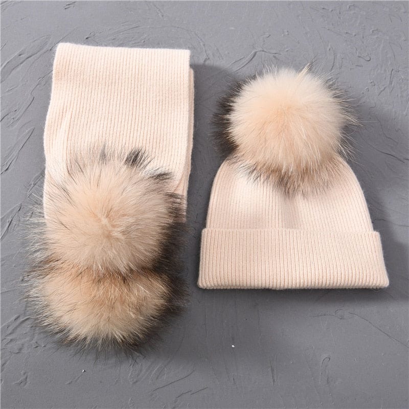 Cadeau showroom 8 Ensemble bonnet épais et écharpe a pompons