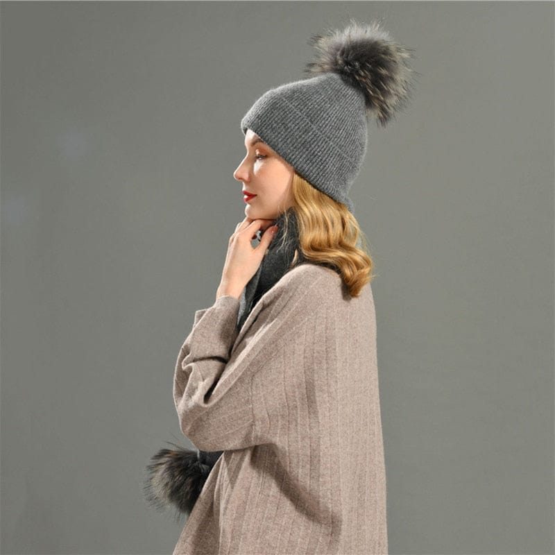 Cadeau showroom Ensemble bonnet épais et écharpe a pompons