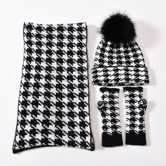 Cadeau showroom Noir B 3 pièces bonnet écharpe et gants tricotés épais